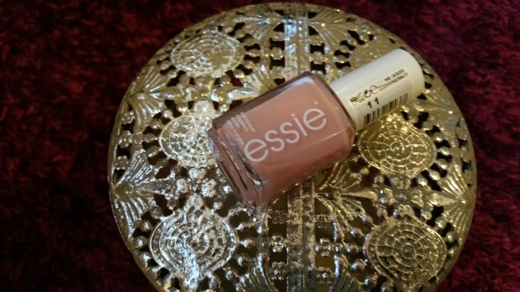 Thumbs nails of the week Essie ‘not just a pretty&nbsp;face’